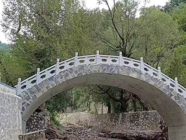 大连花岗岩栏杆和青石栏杆哪个好 案例展示二
